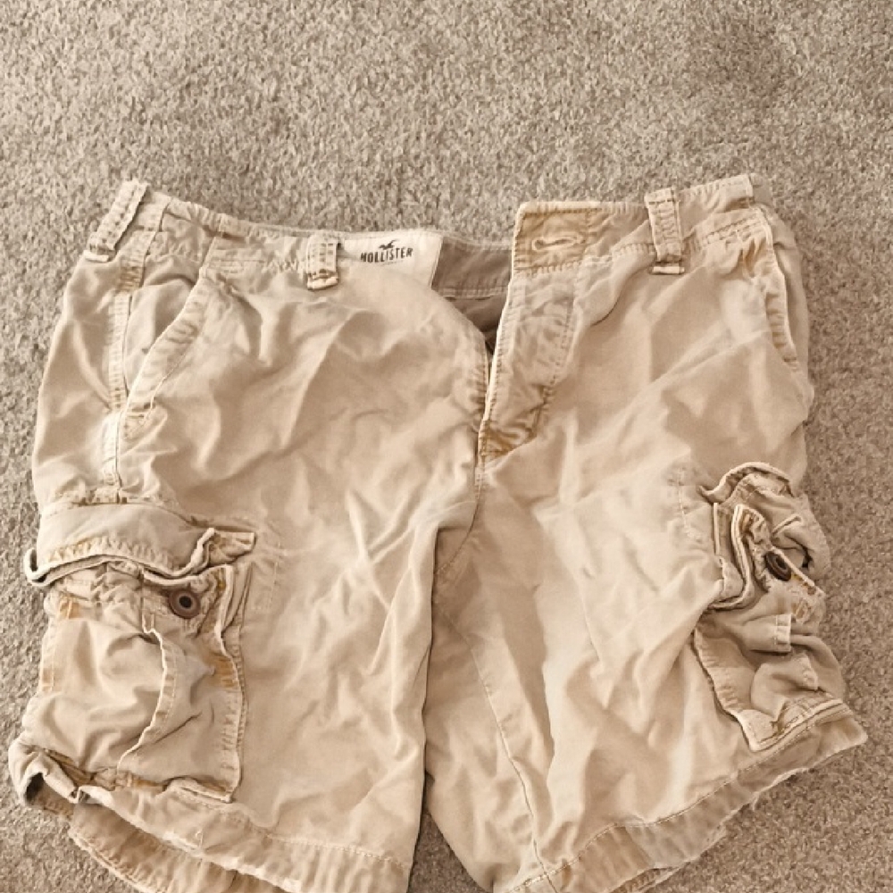 Hollister Men's Beige Cargo Shorts